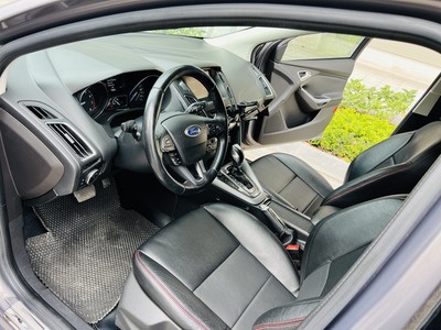 Focus1.5 Ecoboost 2016 Xe gia đình giá tốt 7