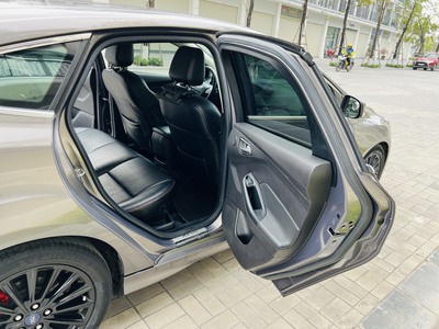Focus1.5 Ecoboost 2016 Xe gia đình giá tốt 16