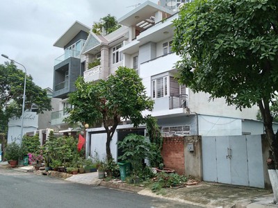 Chính chủ gửi bán lô đất 2 mặt tiền 10x20m, 200m2 giá thỏa thuận 0