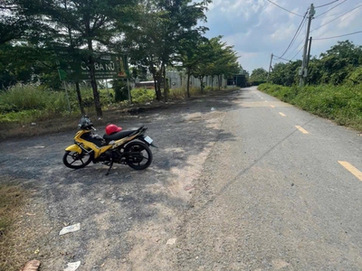 Bán gấp đất 2 mt lô góc 1852m2, trung đông 7 , xã thới tam thôn hóc môn 12 tỷ 1