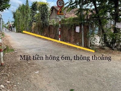 Cần tuyển nhân viên phụ gội đầu chưa biết được hướng dẫn có chỗ ăn ở 12160