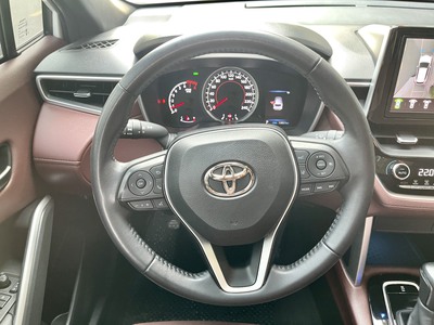 Bán xe Toyota Corolla Cross 1.8 V sản xuất năm 2020, nhập khẩu. đăng ký tên tư nhân, biển Hà Nội 18