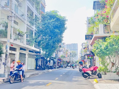 Giảm còn 12 tỷ- mặt tiền kd nhật tảo quận 10-40m-5tầng-btct-hcđ-kg quy hoạch 3