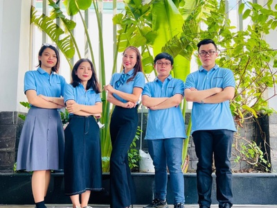 Áo thun đồng phục có cổ 0