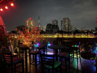 Do không có thời gian quản lý nên sang nhượng lại quán bar rooftop quốc hương quận 2 2