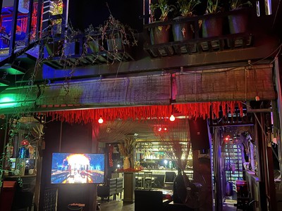 Do không có thời gian quản lý nên sang nhượng lại quán bar rooftop quốc hương quận 2 0