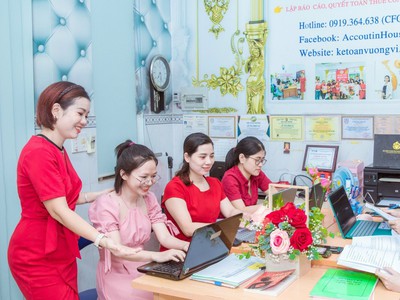 Cty Vương Vi dịch vụ khai thuế và đào tạo kế toán cầm tay chỉ việc 2