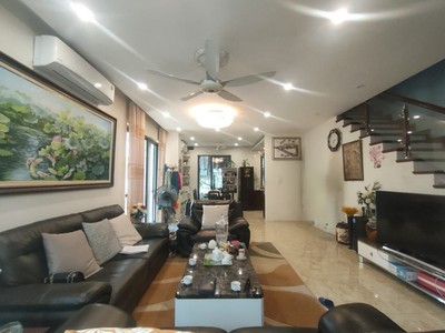 Bán nhà phố Hoàng Như Tiếp, Long Biên, DT46m2 x 4T, Ôtô, KD  Giá nhỉnh 9 tỷ. 0