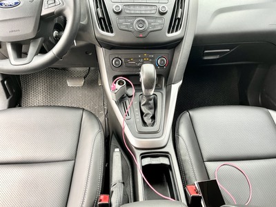 Bán xe Ford Focus 1.5 AT Trend sản xuất năm 2018, tên tư nhân, biển Hà Nội 13