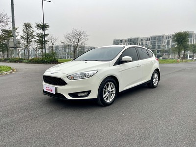 Bán xe Ford Focus 1.5 AT Trend sản xuất năm 2018, tên tư nhân, biển Hà Nội 1