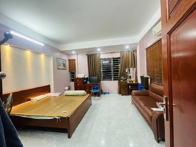 Bán nhanh trong tháng nhà 4 tầng, giang biên, lô góc, ô tô tránh, dt 50m2, mt 4.8m, nhỉnh 9 tỷ 2