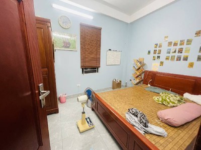 Bán nhanh trong tháng nhà 4 tầng, giang biên, lô góc, ô tô tránh, dt 50m2, mt 4.8m, nhỉnh 9 tỷ 3