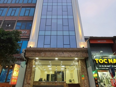 Cho thuê tòa nhà VP mặt phố Nguyễn Khang DT 120m2 *9 tầng. Giá 180tr 0