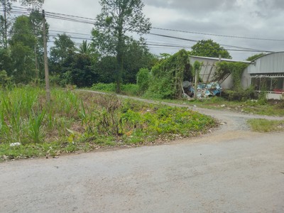 Bán lô đất thổ cư 137,6 m2  nở hậu  gần bxe tích thiện, đg đh70, x.tích thiện, h.trà ôn, vĩnh long 3