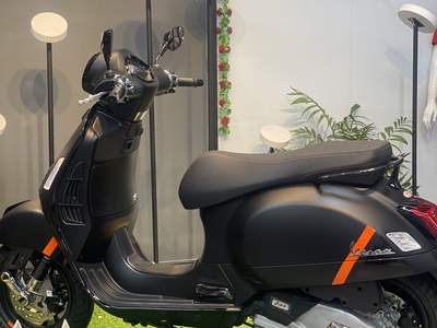 Vespa GTS 150cc đẳng cấp và phong độ 0