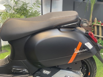 Vespa GTS 150cc đẳng cấp và phong độ 3