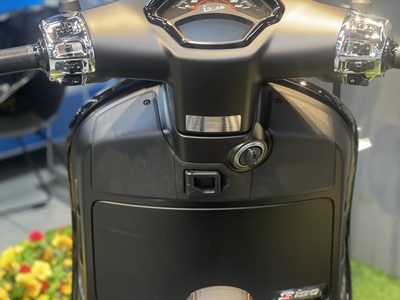 Vespa GTS 150cc đẳng cấp và phong độ 4