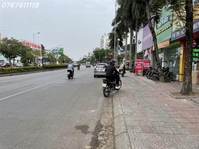 Bán nhà mặt phố nguyễn văn cừ hồng tiến, vị trí vip, cho thuê 40tr, 90m 4 tầng,23 tỷ 0