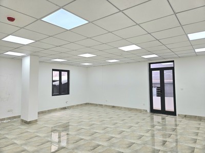 Tòa nhà văn phòng nằm trong khuôn viên tổng công ty tedi tại 278 tôn đức thắng. 3