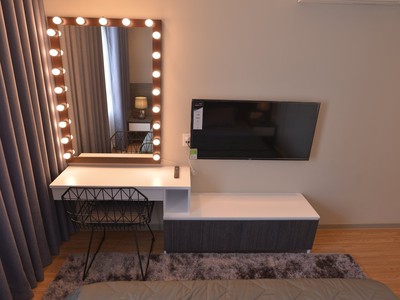 Cho thuê căn hộ H2, 196 Hoàng Diệu, Phường 8, Quận 4: - Diện tích: 84m2.Căn góc đã được cải tạo 1