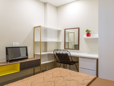 Cho thuê căn hộ H2, 196 Hoàng Diệu, Phường 8, Quận 4: - Diện tích: 84m2.Căn góc đã được cải tạo 4