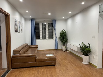 Chính chủ chuyển nhà đất cần bán gấp căn 3 ngủ 92m tòa HHT 89 Phùng Hưng. 0