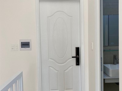 Cửa gỗ công nghiệp HDF dành cho cửa phòng 1