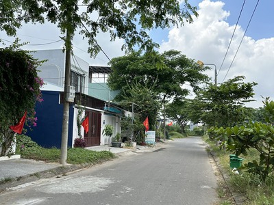 Bán đất đường Đào Trinh Thất -hướng Tây -đối diện công Viên 4