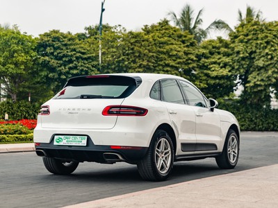 Porsche Macan 2015  Odo: 80,000km. 1
