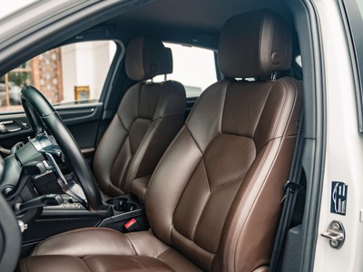 Porsche Macan 2015  Odo: 80,000km. 2