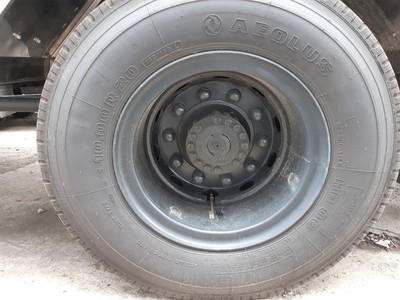 Xe tải DONGFENG B180 thùng dài 9M7-thùng Container 5