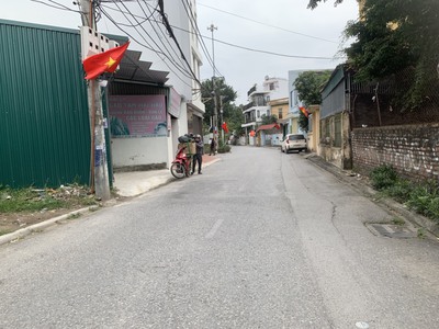 Bán 54m đất thôn 2 Đông Dư, mặt đường trục chính ô tô 7 chỗ vào nhà giá 3,86 tỷ 0