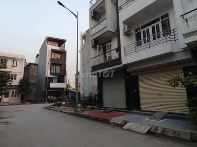 Chính chủ cần bán gấp căn nhà số 7 lô 20 khu tái định cư xi măng, sở dầu, hồng bàng, hải phòng. 0