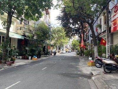Nhà Bán Mặt Tiền Đường Nhất Chi Mai Quận Tân Bình.KC:4 Lầu.Giá 14,2 tỷ 0