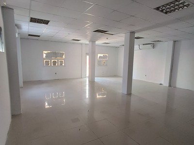Cho thuê văn phòng 90m2 mặt tiền đường võ văn tần quận 3 3