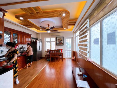 Bán nhà 65m2x5t, phố nguyễn khánh toàn, cầu giấy, phân lô vip, gara 2 ôtô, kd, giá 10tỷ hơn 2