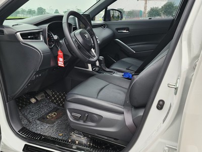 Cần bán nhanh Xe TOYOTA - CROSS 1.8V đời 2023 4