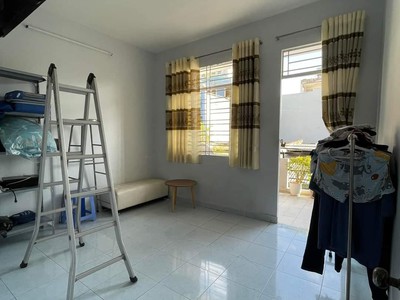 Bán nhà 4m x 18m tân kiểng - lê văn lương 4 tỉ 1