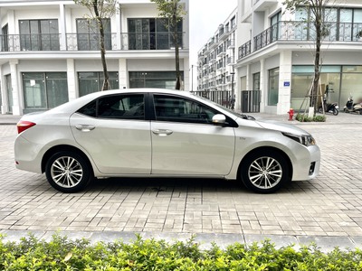 Bán xe Toyota Altis 1.8 G sản xuất 2015 màu bạc, biển Hà Nội, một chủ từ mới 0