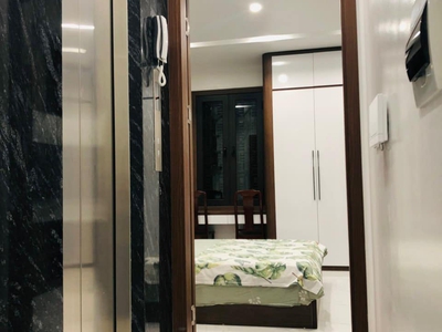 Bán  nhà phố thái hà, gần phố, dt 35m2, mt 7 m. 7  tầng thang máy. dòng tiền cao. 2