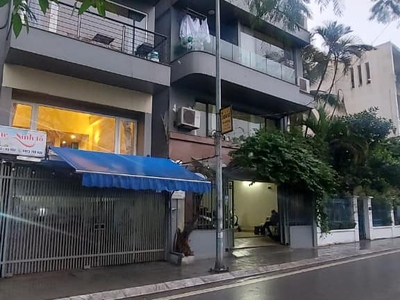 Bán tòa chdv 256m2, mặt tiền 12,5m. đẹp nhất phố từ hoa, tây hồ. 1