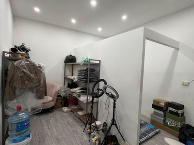 Sang nhượng shop thời trang  cầu giấy, hà nội 3