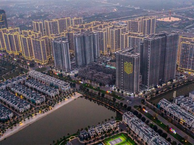 Gia đình cần bán căn hộ 2pn đủ đồ, dt 69m2 toà m1, masteri waterfront, kđt vinhomes ocean 1