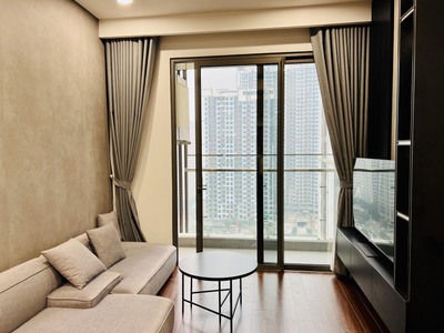 Gia đình cần bán căn hộ 2pn đủ đồ, dt 69m2 toà m1, masteri waterfront, kđt vinhomes ocean 2