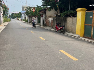 Tôi bán nhanh mảnh đất 70m giáp thị trấn chúc sơn - hà nội, đường ô tô 1