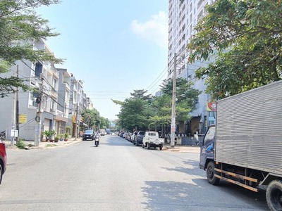 Chung cư linh tây siêu xinh gặp khách thiện chí giảm ngay 450 triệu. giã cũ 2,8 tỷ chỉ còn 2,35 tỷ. 0