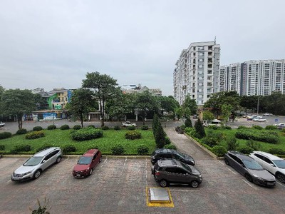 Ban căn hộ chung cư sài đồng,dt 105m2.nhà thiết kế 3 ngủ rộng đủ công năng.sổ hoa hậu sử dụng lâu 1