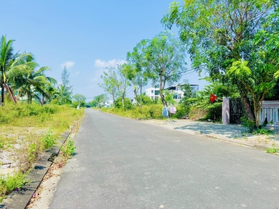 Bán nhà 2 tầng ngay sát ĐH FPT 1