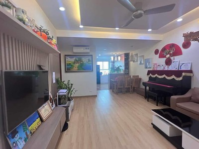 Chính chủ cần bán Gấp CH giá Rẻ 80m2 đầy đủ nội thất tòa CT1 Nam Xa La. LH 0988 768 123 1