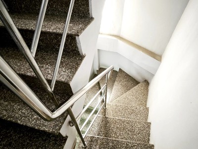 Quân - trịnh văn cấn - 40m2 - nở hậu đẹp - 3 tầng btct, hoàn công đủ -giá  5.590 tỷ. 2